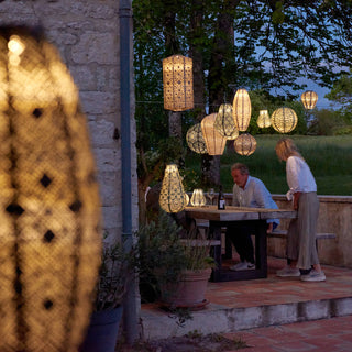 Verlicht je tuin met de stijlvolle en duurzame LUMIZ Solar lampion